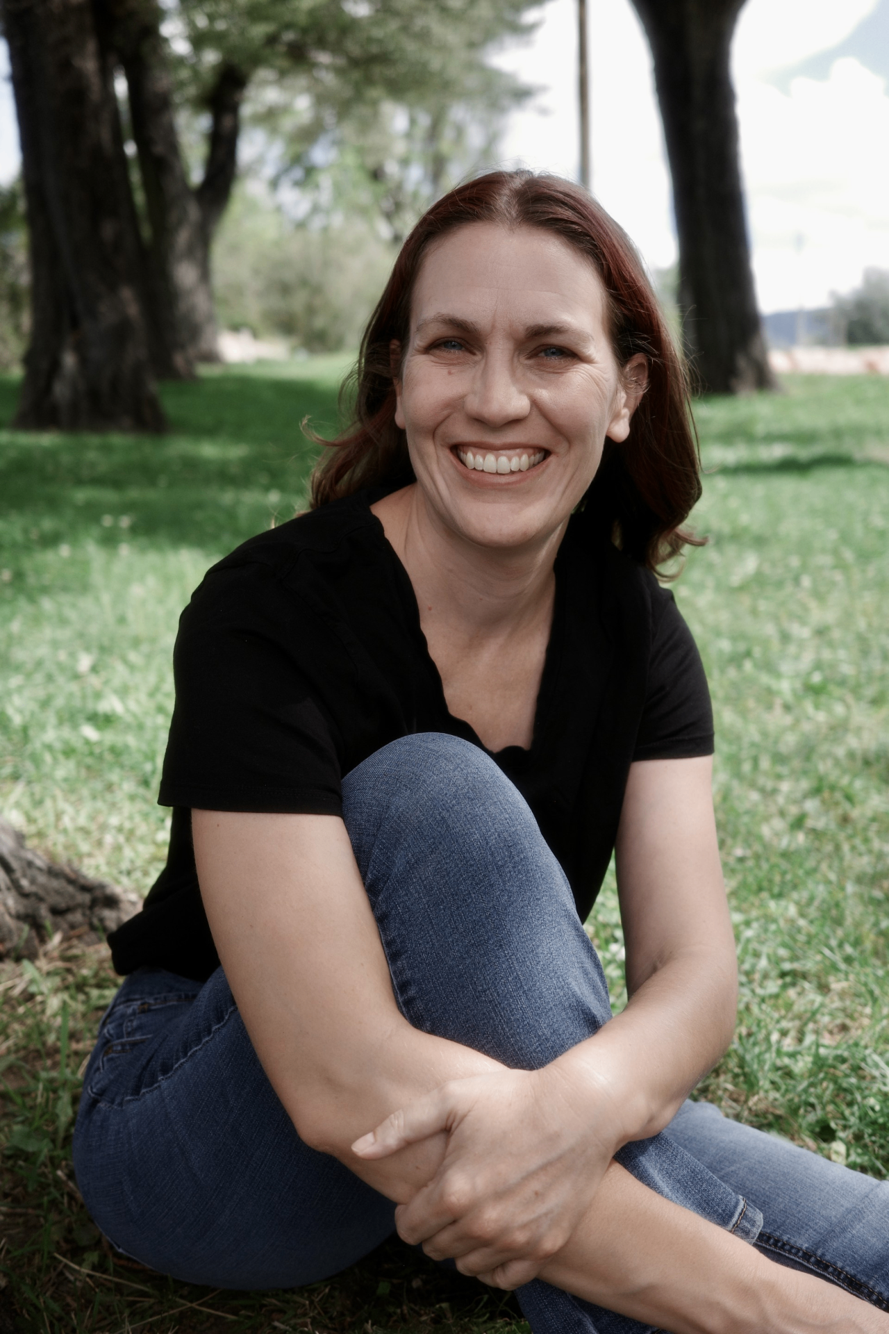 Portrait of Katriona, lead massage therapist at Elevare Massage